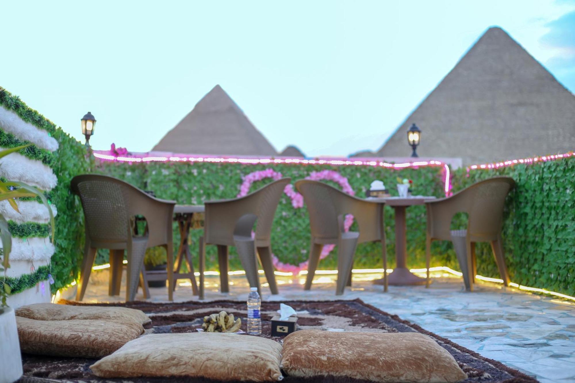 Pyramids Show Hotel Kafret el-Gabal المظهر الخارجي الصورة