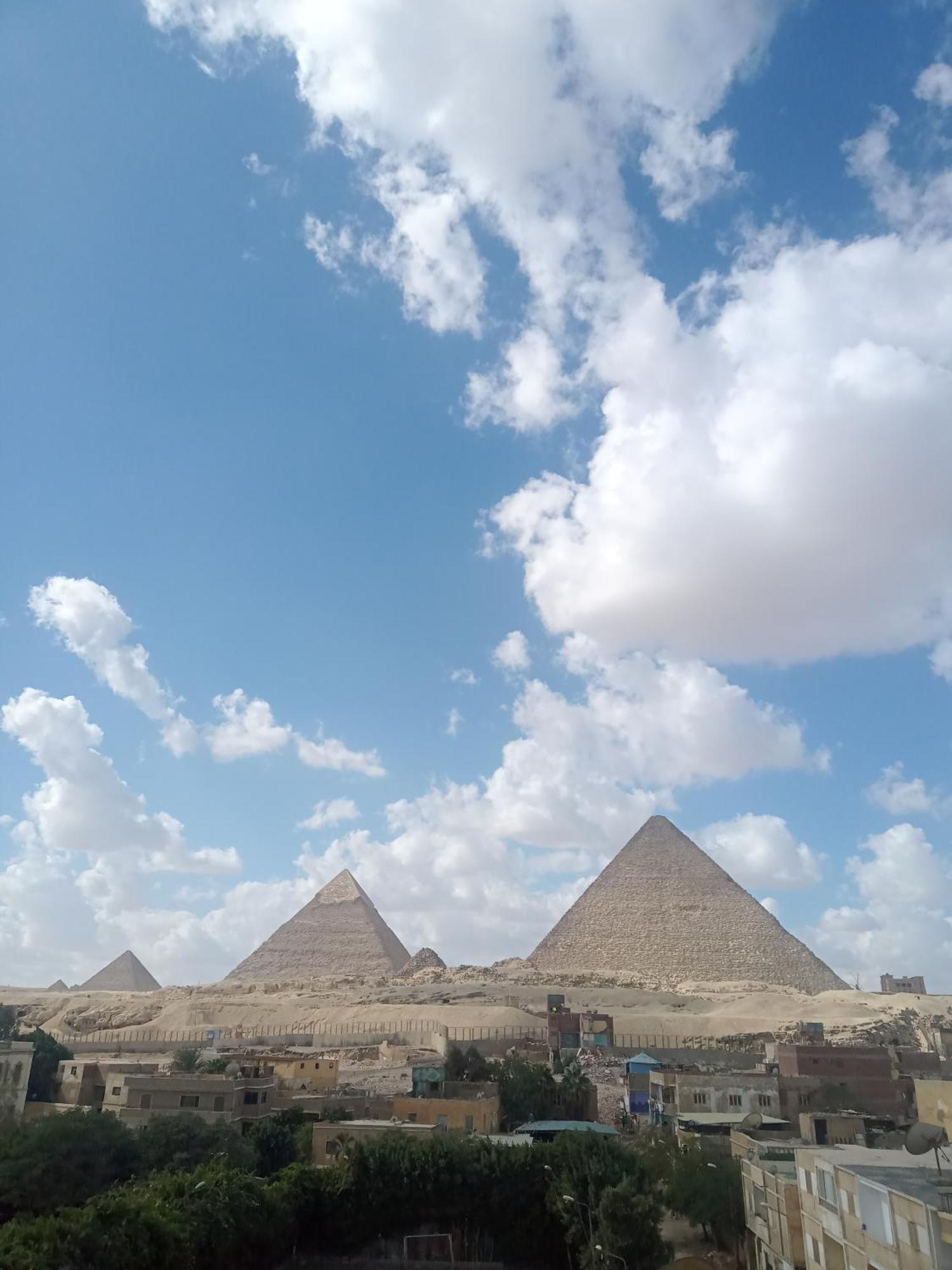 Pyramids Show Hotel Kafret el-Gabal المظهر الخارجي الصورة